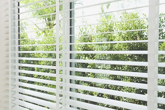 Quali materiali danneggia i raggi UV?